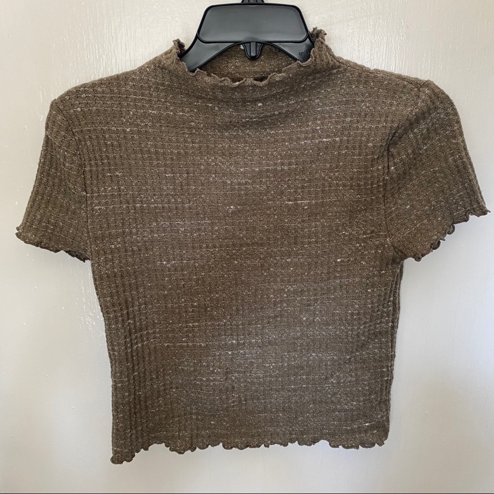 army green crop shirt